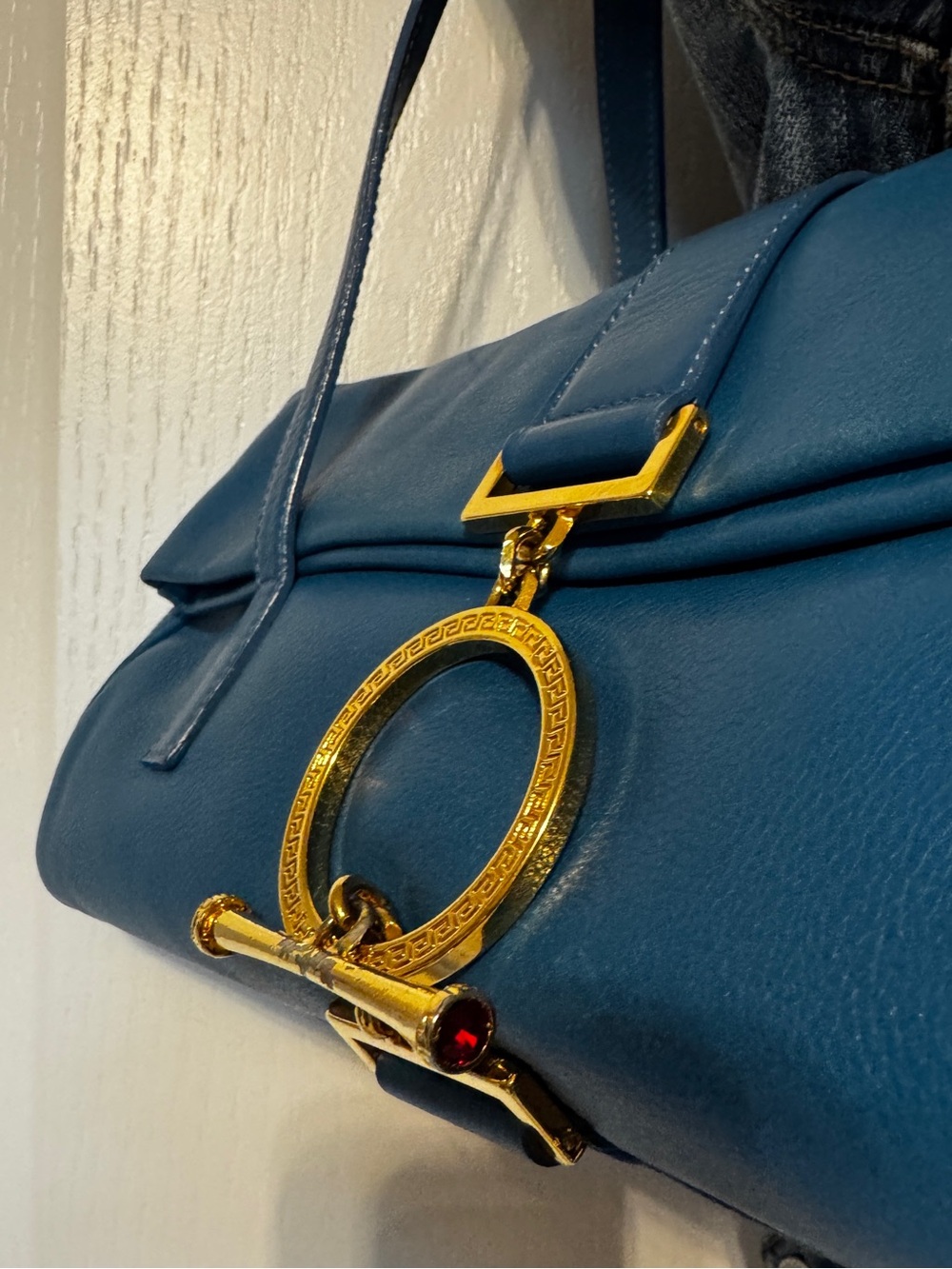 RARE Vintage Gianni Versace Blue Leather Greca Jewel Shoulder Bag – 1990 - Picture 6 of 12